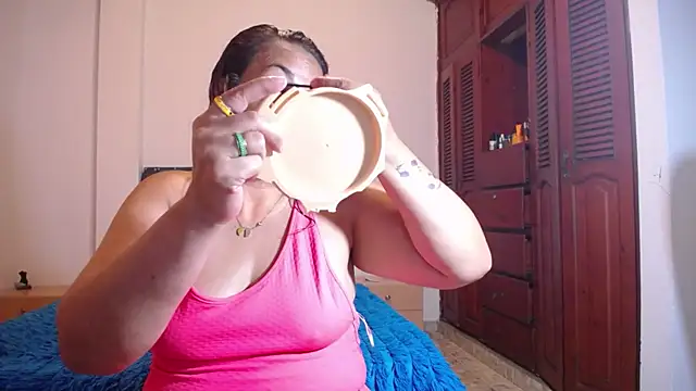 sofiamature01 online show from September 28, 6:46 pm