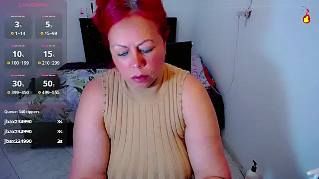 Hot-Rihanna online show from February 11, 3:44 am