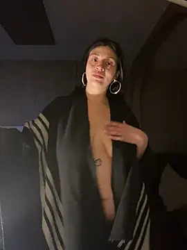 Snapshot of kriztal_pretty chatting on December 8, 12:08 pm kriztal pretty online show from December 8, 12:08 pm