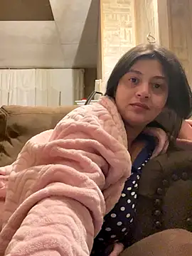 Snapshot of kriztal_pretty chatting on November 23, 11:21 am kriztal pretty online show from November 23, 11:21 am