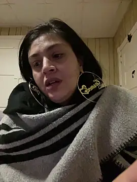 Snapshot of kriztal_pretty chatting on December 13, 11:54 pm kriztal pretty online show from December 13, 11:54 pm