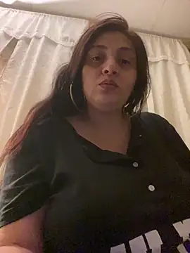 Snapshot of kriztal_pretty chatting on May 29, 6:00 am kriztal pretty online show from May 29, 6:00 am