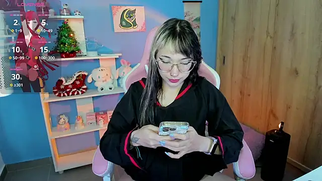 Snapshot of Artic_love chatting on January 21, 6:11 am Artic love online show from January 21, 6:11 am