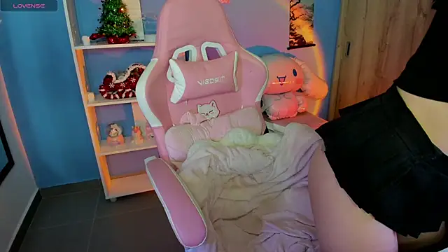 Snapshot of Artic_love chatting on January 25, 6:34 am Artic love online show from January 25, 6:34 am