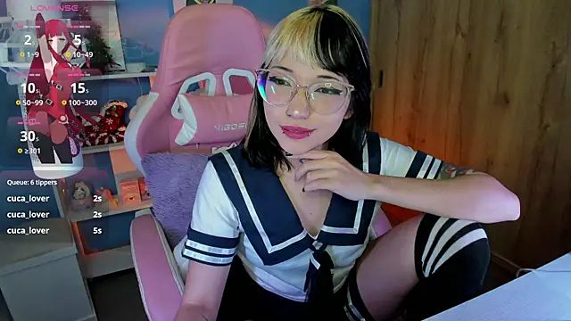 Snapshot of Artic_love chatting on March 6, 9:47 am Artic love online show from March 6, 9:47 am