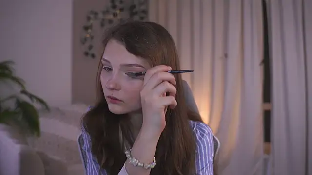 CindyGarrison online show from November 5, 11:05 pm