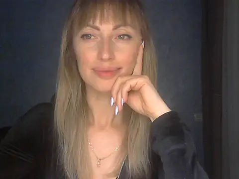 Snapshot of EffectMaya chatting on February 26, 4:39 pm EffectMaya online show from February 26, 4:39 pm