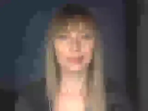 Snapshot of EffectMaya chatting on March 10, 6:02 pm EffectMaya online show from March 10, 6:02 pm