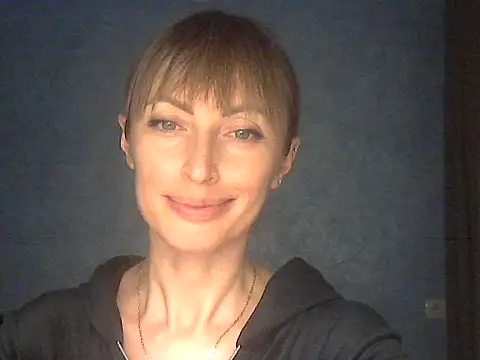 Snapshot of EffectMaya chatting on March 11, 7:20 pm EffectMaya online show from March 11, 7:20 pm