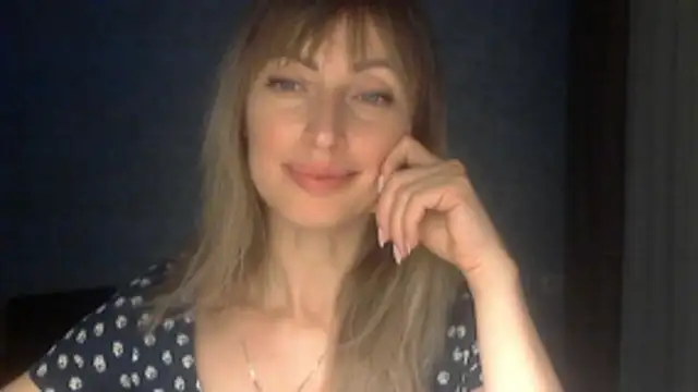 Snapshot of EffectMaya chatting on March 13, 7:20 pm EffectMaya online show from March 13, 7:20 pm