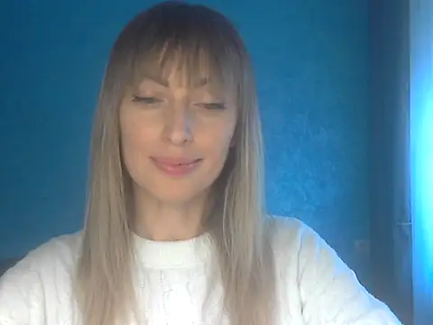 Snapshot of EffectMaya chatting on March 14, 2:11 pm EffectMaya online show from March 14, 2:11 pm