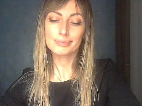 Snapshot of EffectMaya chatting on March 20, 5:40 pm EffectMaya online show from March 20, 5:40 pm