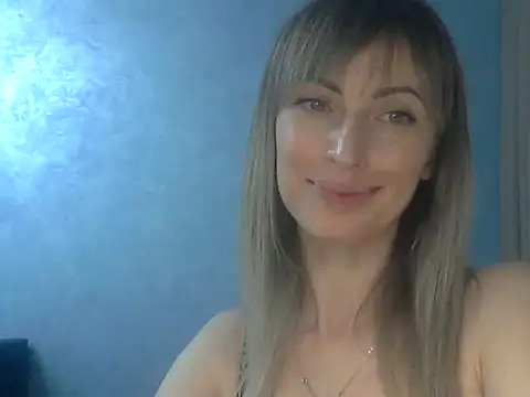 Snapshot of EffectMaya chatting on April 11, 6:12 pm EffectMaya online show from April 11, 6:12 pm