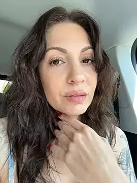BeautifulMesss online show from June 11, 3:43 pm
