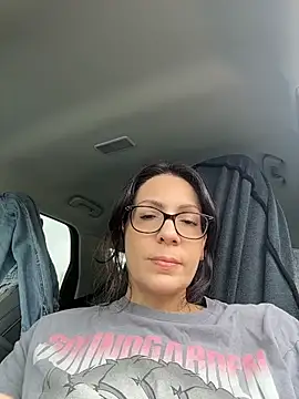 BeautifulMesss online show from June 26, 4:22 pm