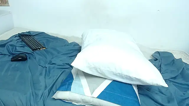 Madeline Woods online show from October 14, 11:16 pm