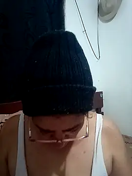 Snapshot of sorbetico_perverse chatting on December 13, 9:09 pm sorbetico perverse online show from December 13, 9:09 pm