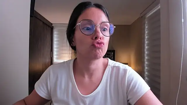 anabel 025 online show from January 3, 7:50 pm