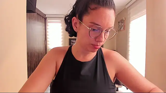 Snapshot of anabel_025 chatting on May 21, 7:43 pm anabel 025 online show from May 21, 7:43 pm