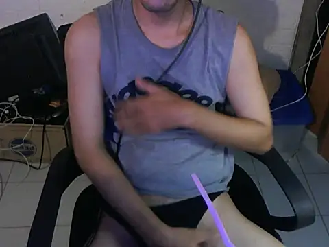 Snapshot of cloudyth1994 chatting on October 7, 3:25 am cloudyth1994 online show from October 7, 3:25 am