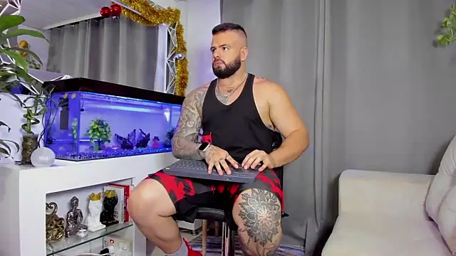 Johnnygrayson1 online show from December 18, 10:46 pm