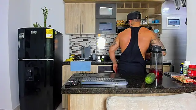 Johnnygrayson1 online show from November 25, 11:16 pm