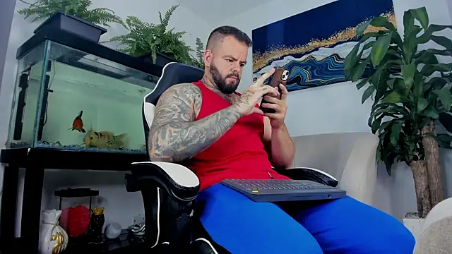 Snapshot of Johnnygrayson1 chatting on July 6, 11:18 pm Johnnygrayson1 online show from July 6, 11:18 pm