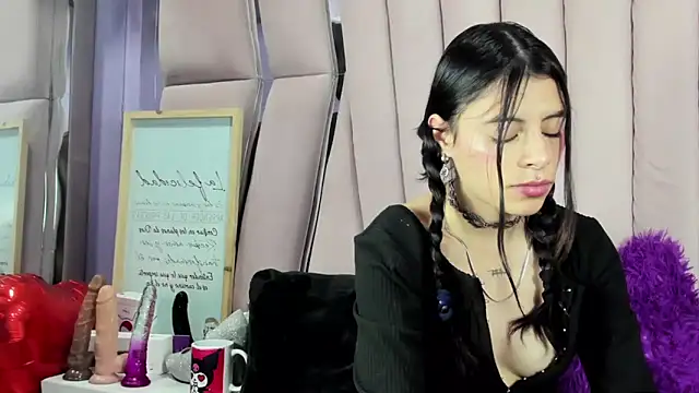 Sasha Petitte online show from September 20, 4:46 am