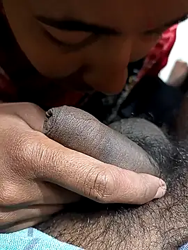 Snapshot of hairipussy2 chatting on March 1, 2:15 am hairipussy2 online show from March 1, 2:15 am