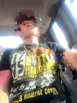 Snapshot of TheOneYouLove69 chatting on November 21, 5:55 pm TheOneYouLove69 online show from November 21, 5:55 pm