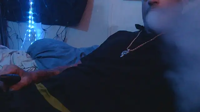 Snapshot of TheOneYouLove69 chatting on November 30, 4:38 am TheOneYouLove69 online show from November 30, 4:38 am