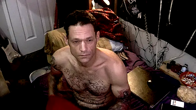 Snapshot of TheOneYouLove69 chatting on February 11, 9:31 pm TheOneYouLove69 online show from February 11, 9:31 pm