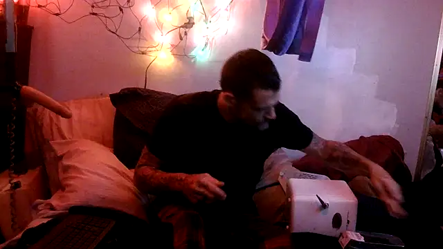 Snapshot of TheOneYouLove69 chatting on March 20, 12:48 am TheOneYouLove69 online show from March 20, 12:48 am