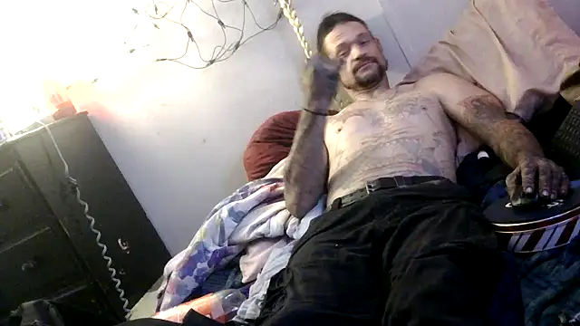 Snapshot of TheOneYouLove69 chatting on March 27, 11:48 pm TheOneYouLove69 online show from March 27, 11:48 pm