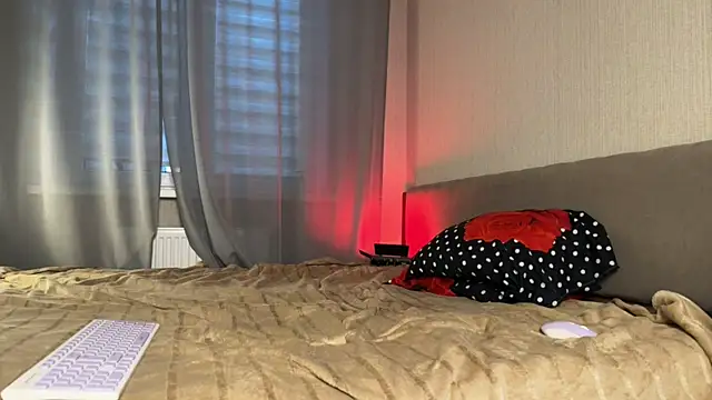 weshycouple online show from October 15, 7:25 pm