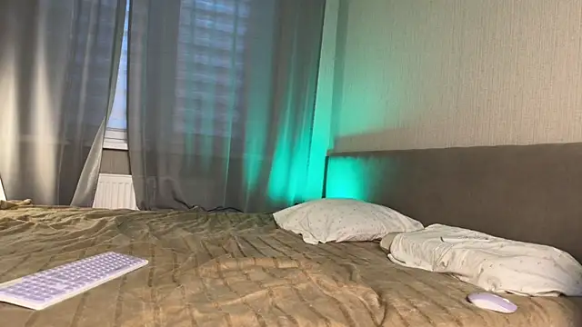 weshycouple online show from October 20, 7:14 pm