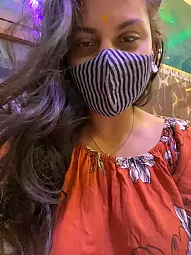 HaaniKaur online show from December 31, 6:35 pm