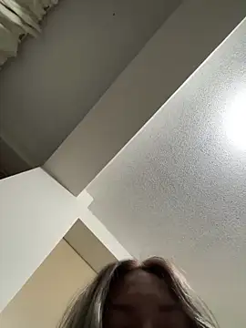 Snapshot of xLadyScarlettx chatting on January 8, 3:19 am xLadyScarlettx online show from January 8, 3:19 am