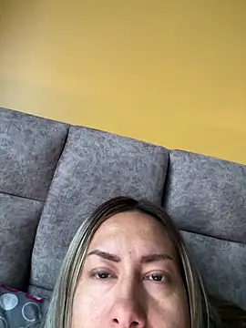 Snapshot of xLadyScarlettx chatting on February 13, 8:13 pm xLadyScarlettx online show from February 13, 8:13 pm