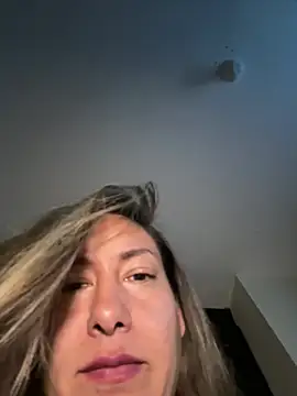 Snapshot of xLadyScarlettx chatting on February 17, 5:04 am xLadyScarlettx online show from February 17, 5:04 am