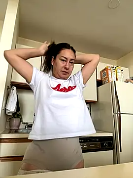 Snapshot of xLadyScarlettx chatting on December 3, 3:10 pm xLadyScarlettx online show from December 3, 3:10 pm