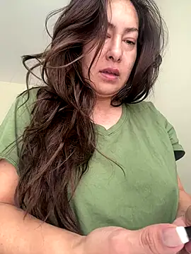 Snapshot of xLadyScarlettx chatting on December 14, 2:44 pm xLadyScarlettx online show from December 14, 2:44 pm