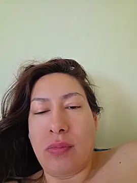 Snapshot of xLadyScarlettx chatting on April 16, 12:39 pm xLadyScarlettx online show from April 16, 12:39 pm