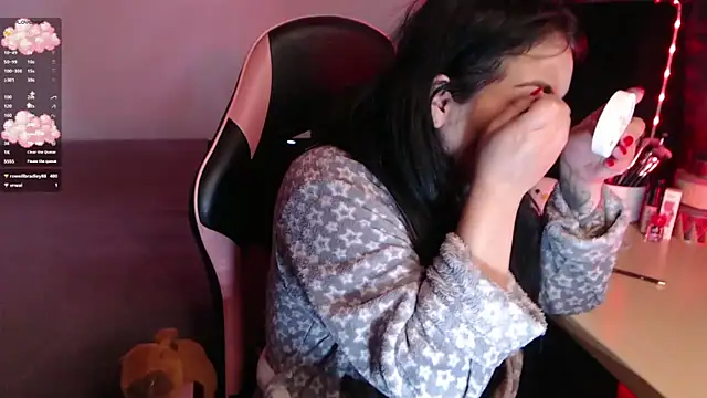 Theprojectsaraa online show from February 9, 3:38 pm