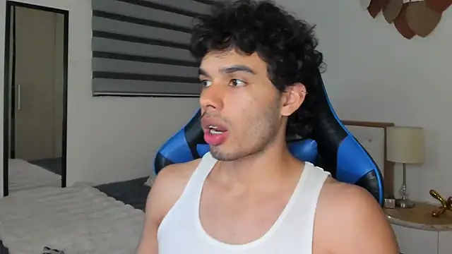 mateoleonee online show from February 2, 11:53 pm