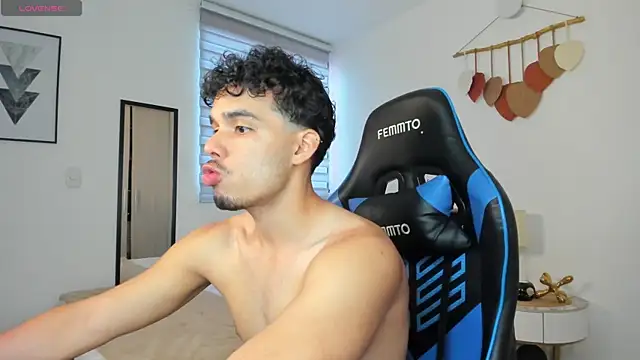 mateoleonee online show from February 22, 4:51 pm