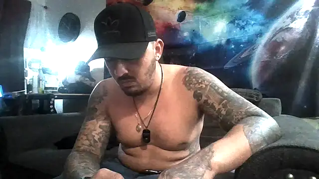 Snapshot of Antoniothedon chatting on June 2, 7:54 am Antoniothedon online show from June 2, 7:54 am