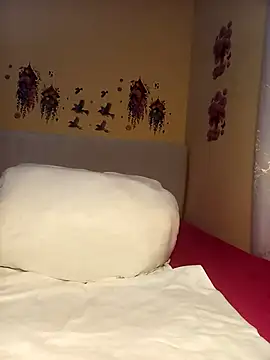 sexxylucia online show from April 13, 5:07 pm