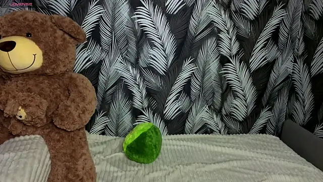 Hellen Moore online show from September 23, 1:08 am