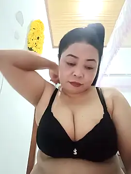 Sexy-bigtits2024 online show from December 7, 12:13 pm